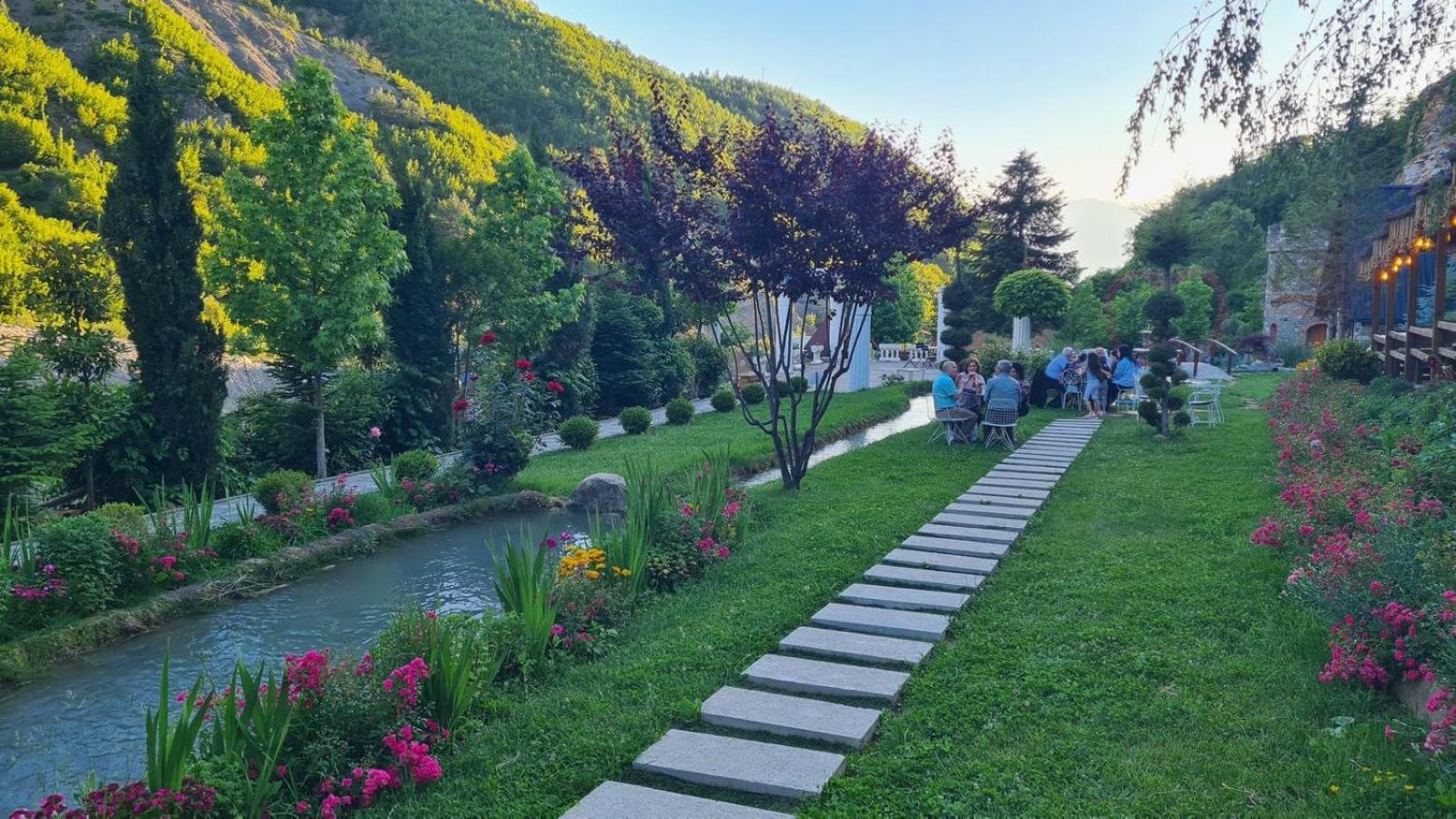 Dibra Park Agrotourism Hotel Peshkopi Exterior foto