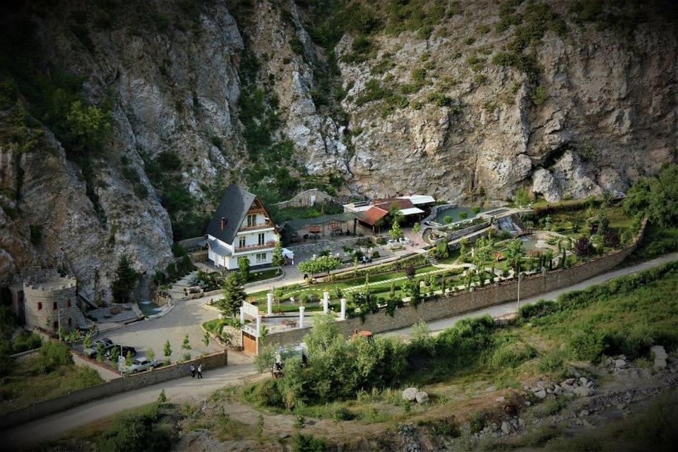 Dibra Park Agrotourism Hotel Peshkopi Exterior foto